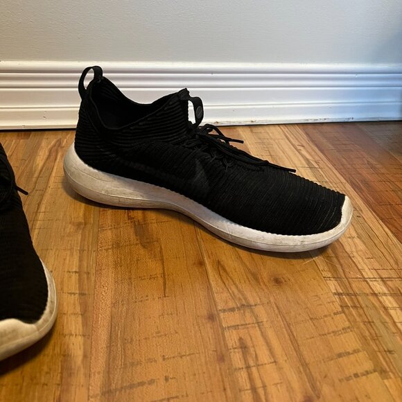 Roshe Two Flyknit V2 Black Anthracite Men's Sneaker - Picture 3 of 12